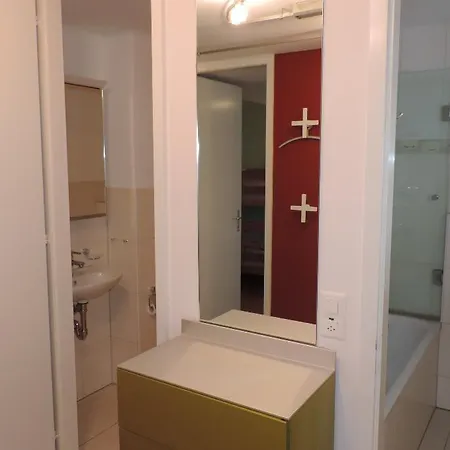 Appartement Ladina 74 *